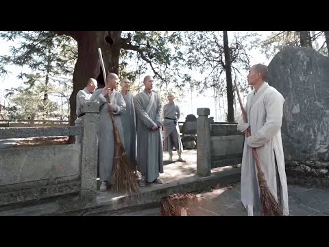 Youtube: 任人嘲諷的掃地僧，竟是天下第一高手，亮出絕世武功直接嚇傻對方！ep42