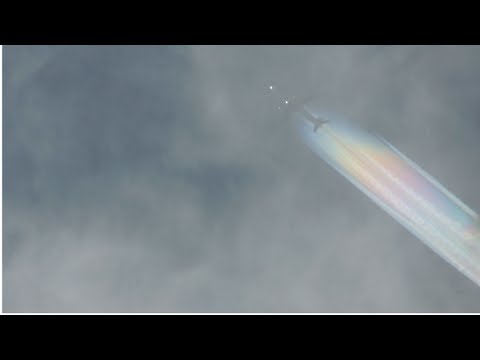 Youtube: RAINBOW CONTRAILS Boeing 777 Emirates (Full HD)
