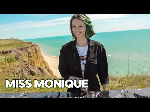 Youtube: Miss Monique - Siona Records: One Year Anniversary [Progressive House/Melodic Techno DJ Mix]