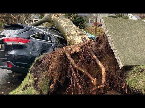 Youtube: Tornadoes hit Long Island New York state, USA. Destroyed Properties
