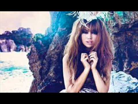 Youtube: Aura Dione Friends