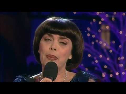 Youtube: Mireille Mathieu - Petit Papa Noël 2007