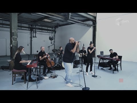 Youtube: Moses Pelham - Wir sind eins (Sagt ihr) (DLXM SESSION) (Official 3pTV)