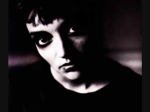 Youtube: This Mortal Coil - Sixteen Days - Gathering Dust