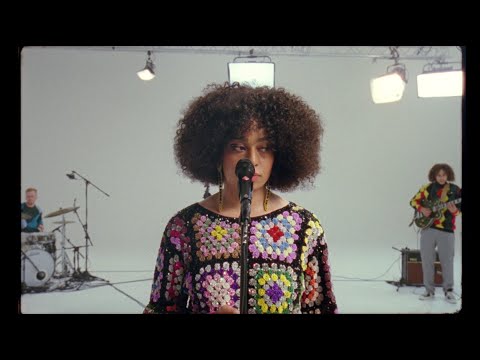 Youtube: Celeste - Love Is Back (Blogotheque Live Session)
