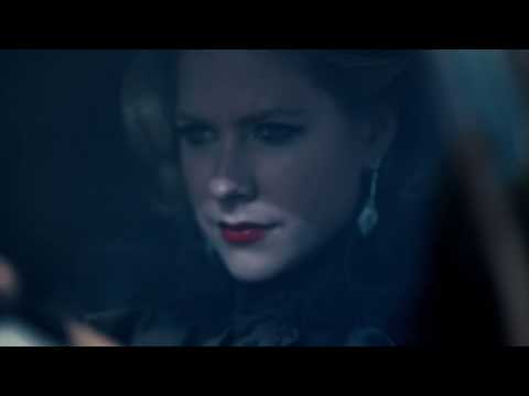 Youtube: Avril Lavigne - I Fell In Love With The Devil (Official Video)
