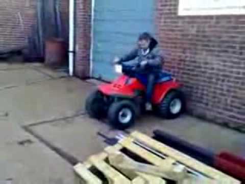 Youtube: Quad Unfall - Idiot