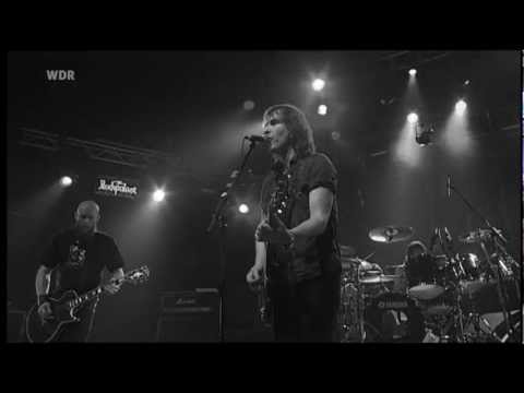 Youtube: NEW MODEL ARMY - The Hunt (Live ProShot)