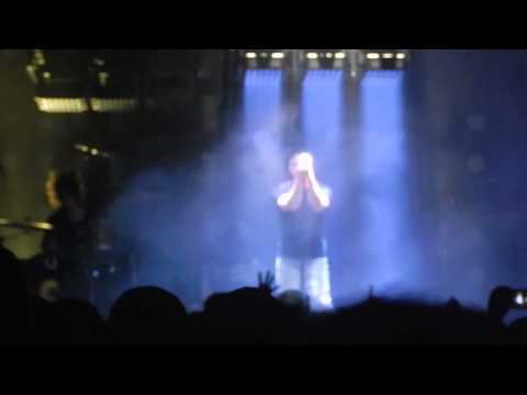Youtube: Nine Inch Nails - A Warm Place & Somewhat Damaged (Live 9-30-2013)