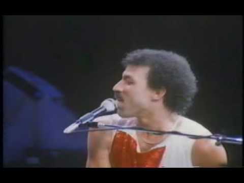 Youtube: Lionel Richie - All Night Long Live 1984 Can't Slown Down Tour