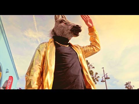 Youtube: PILLATH - GOLDESEL (Official Video) prod. Alex Dehn