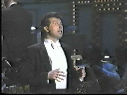 Youtube: Jerry Hadley - Maria - West Side Story