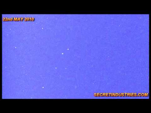 Youtube: Strobing UFO Captured In The Night Sky In Night Vision
