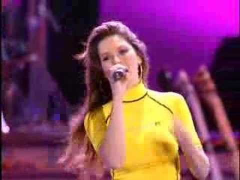 Youtube: Shania Twain - That Don't Impress Me Much (Live in Chicago - 2003)
