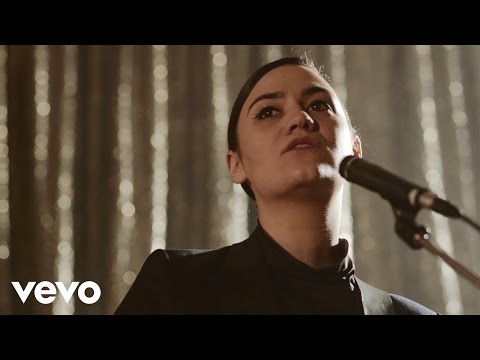 Youtube: Nadine Shah - Fool