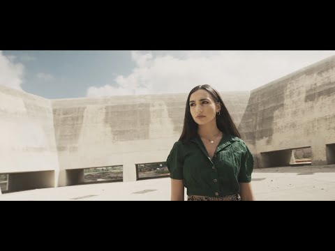 Youtube: Emily Bear - I'm Not Alone (Official Music Video)