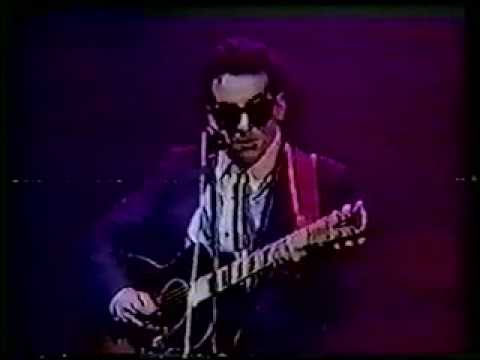 Youtube: Gloomy Sunday - Elvis Costello