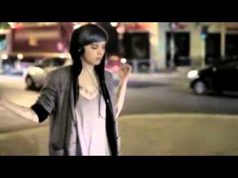 Youtube: Crystal Castles   Lovers who uncover