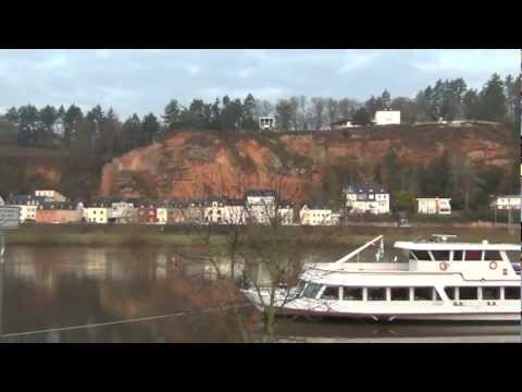 Youtube: Kabinenbahn Trier - Talstation am 11.12.2011 - Teil 2 von 2
