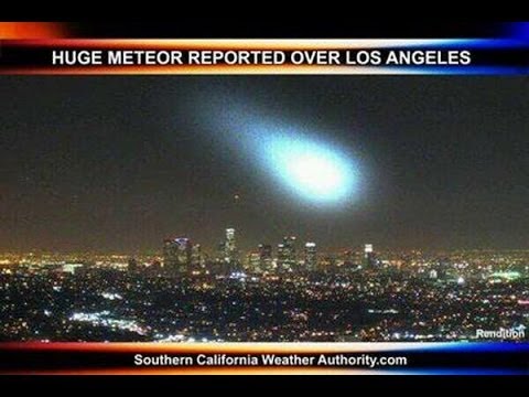Youtube: Fire in the Sky : A Meteor lights up the night sky over Southern California (Nov 07, 2013)