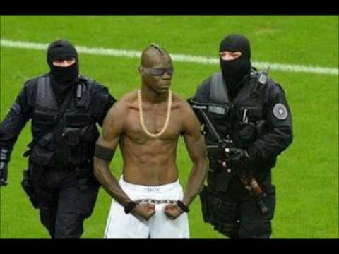 Youtube: Mario Balotelli's Celebration gets trolled more than 100 times