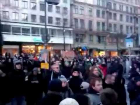 Youtube: Ausschreitungen bei Anti-Acta Demo Frankfurt/Main  (11.02.2012)