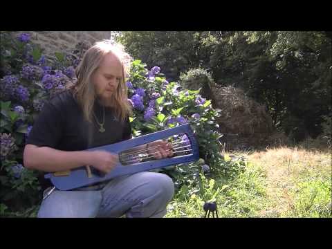 Youtube: Lyre of Trossingen - Electric  - Dir Ha Tan - Atelier Skald