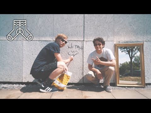 Youtube: Dexter - Am Flughafen (feat. Retrogott)