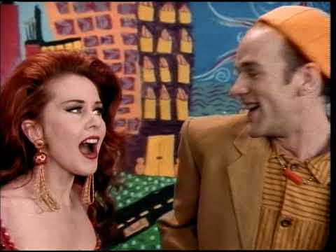 Youtube: R.E.M. - Shiny Happy People (Official Music Video)