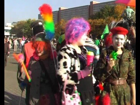 Youtube: freiheit statt angst - einsatz der clownsarmee - teil 1