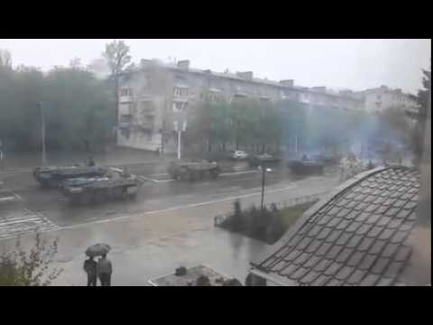 Youtube: Луганск, репетиция парада, 30/04/15 (?)