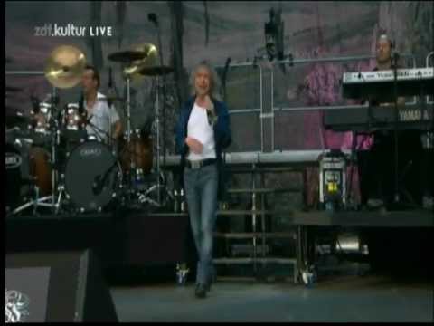 Youtube: Avantasia: The Story ain't over (feat. Bob Catley) - Wacken 2011