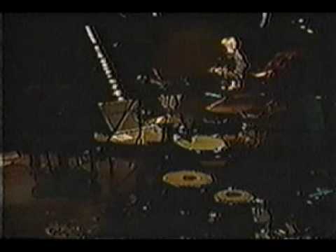 Youtube: Pearl Jam Yellow Ledbetter (live)