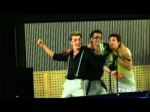 Youtube: O-Zone - Dragostea Din Tei [Official Video]