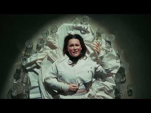 Youtube: Zoë Më - Clair de Lune (Official Visualizer)