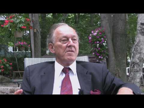 Youtube: The Banker Bailouts - Michel Chossudovsky on Economics 101