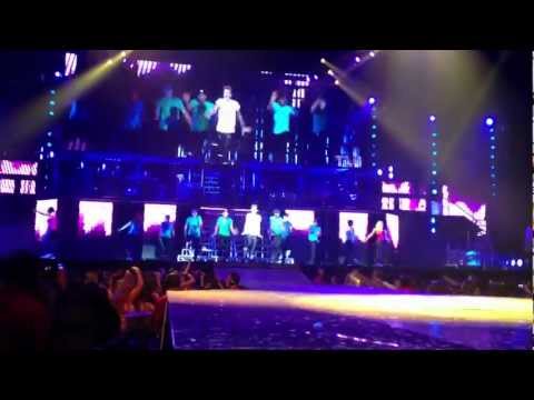 Youtube: Justin Bieber - Beauty And A Beat (LIVE)