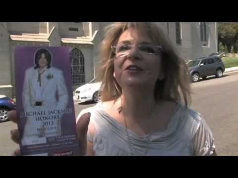Youtube: Holly Terrace at Forest Lawn Cemetery, M.J. fans - August 29, 2012