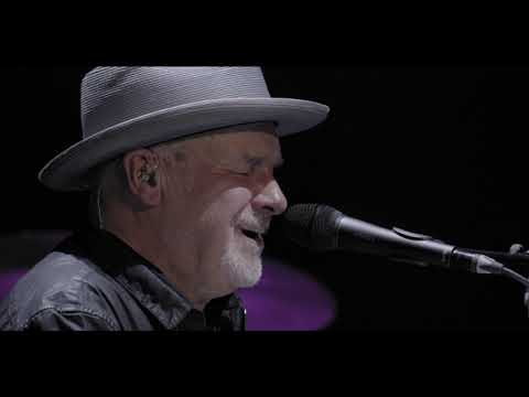 Youtube: Paul Carrack - Love Will Keep Us Alive (Live)