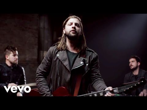 Youtube: Welshly Arms - Legendary