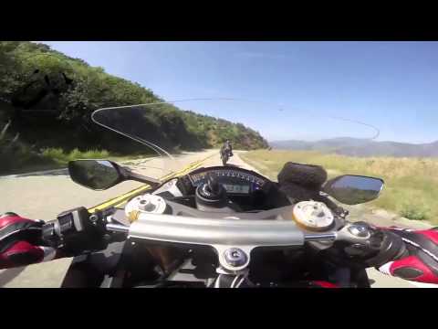 Youtube: Ride with friends outside an urban street ( Yamaha R1M & Kawasaki ZX10R )