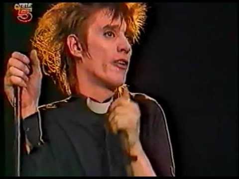 Youtube: Einstürzende Neubauten - Ein Stuhl in der Hölle + Armenia (live) July 9, 1988
