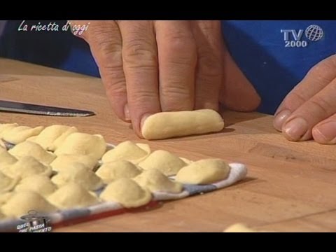 Youtube: Quel che passa il convento - Orecchiette con il sugo di involtini