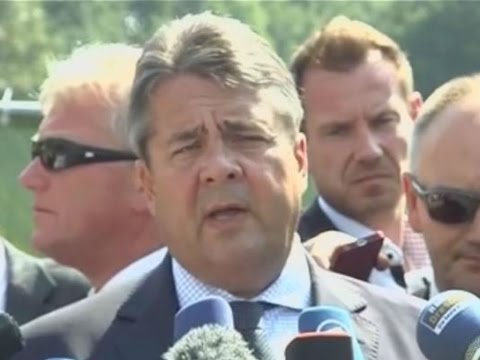 Youtube: Sigmar Gabriel mit klaren Worten in Heidenau: "Kein Millimeter diesem rechtsradikalen Mob“