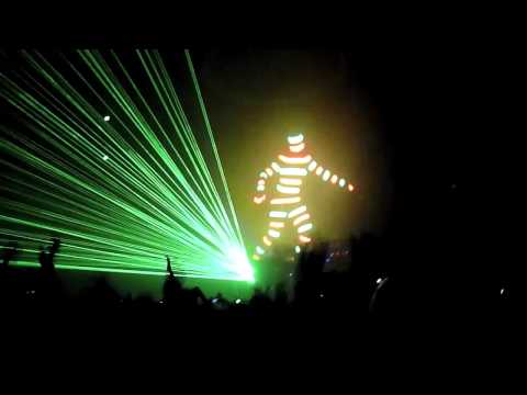 Youtube: The Chemical Brothers - Hey Boy Hey Girl (Extended Mix)
