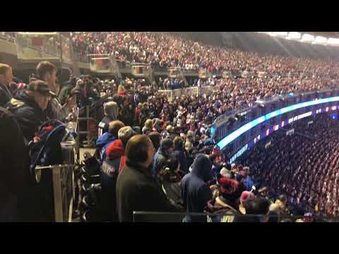 Youtube: Gillette Stadium crowd sings Bon Jovi during Patriots/Jaguars AFC Championship game