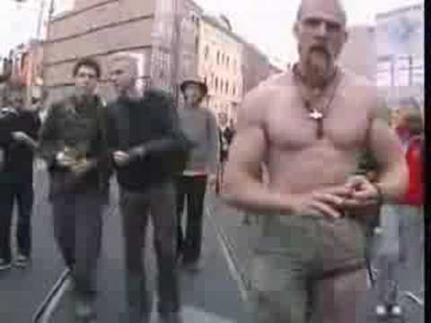 Youtube: Love Parade Berlin - Techno Viking