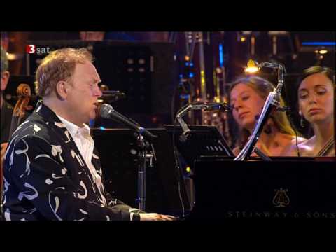 Youtube: Mike Batt - Bright Eyes