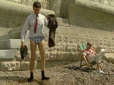 Youtube: At the Beach | Mr. Bean Official