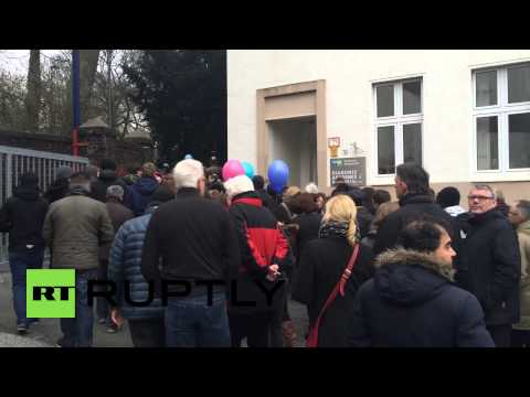 Youtube: Germany: PEGIDA counter demo hits Wuppertal